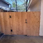 Emerald Escape - Unr & Pet Friendly